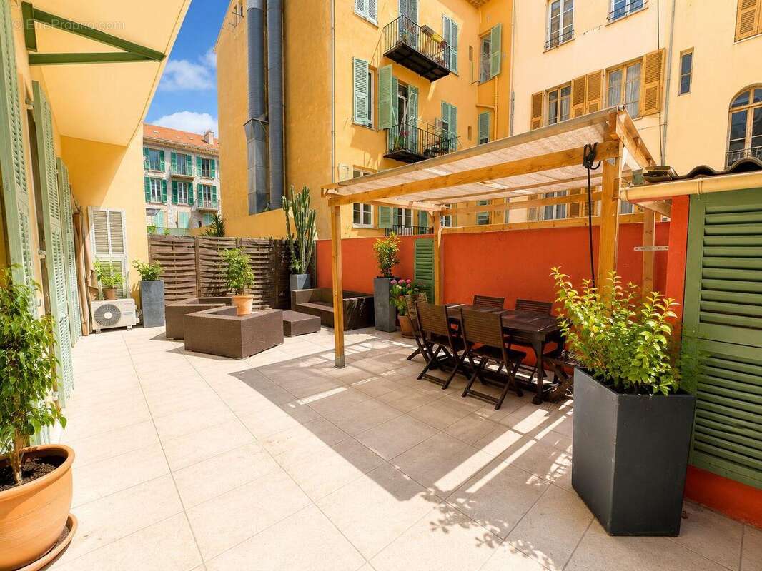   - Appartement à NICE