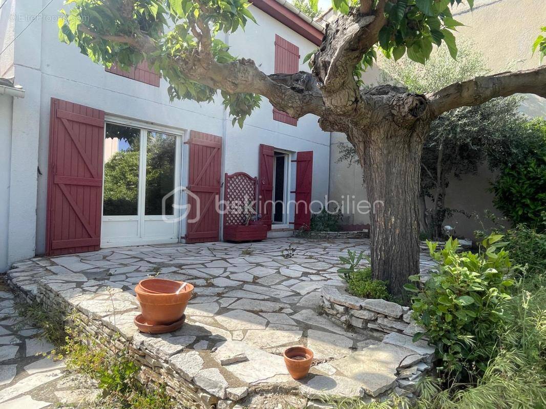 Maison à MONTADY