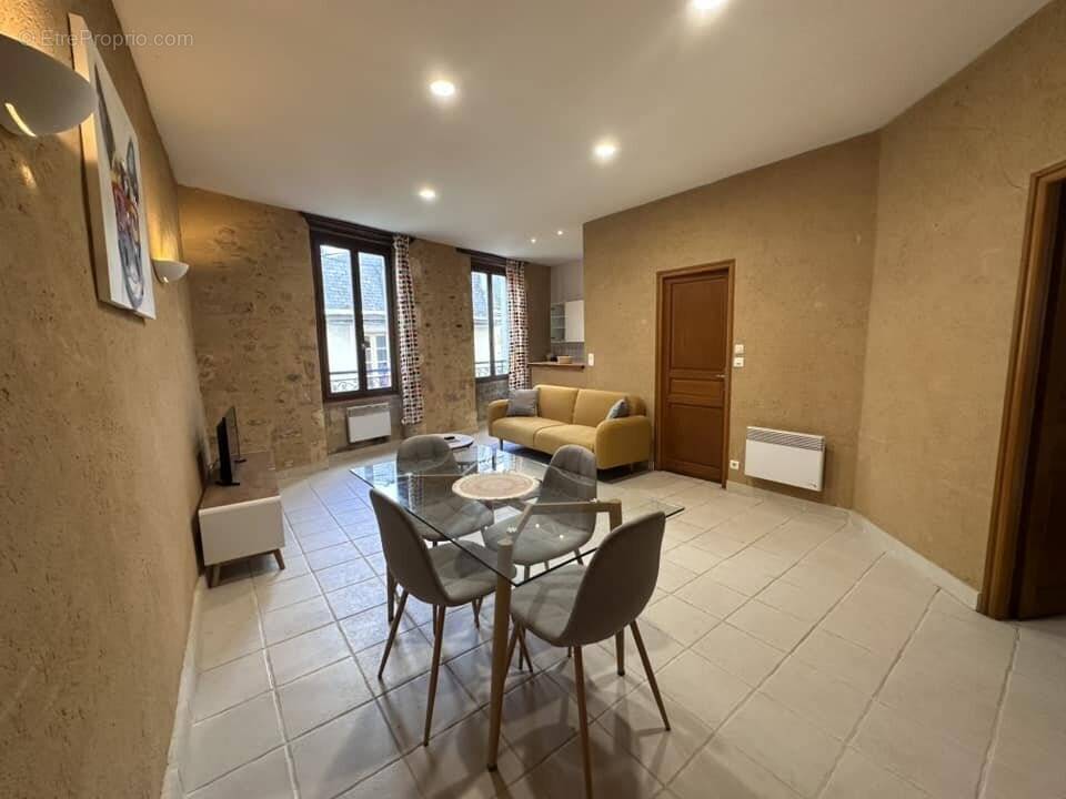 Appartement à BELVES