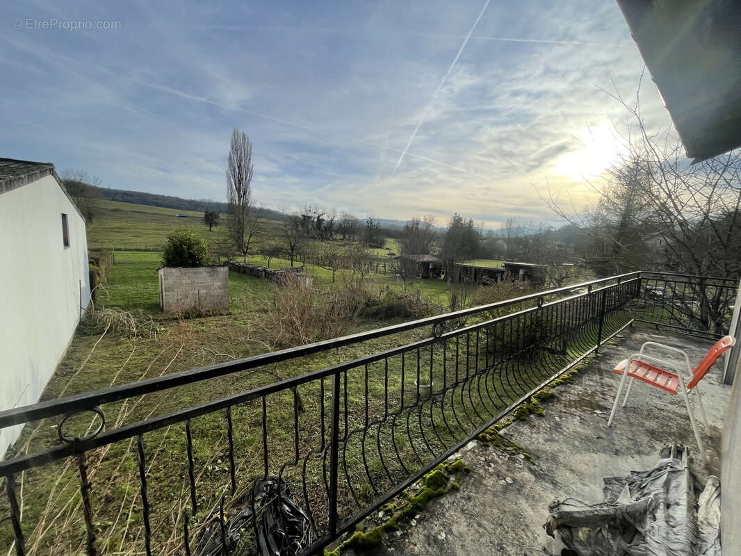 Maison à VELLECHEVREUX-ET-COURBENANS