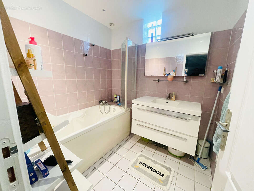 Maison à SARTROUVILLE