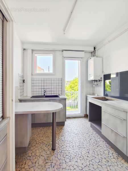 Appartement 61 m² à Grand-Charmont  - photo 3
