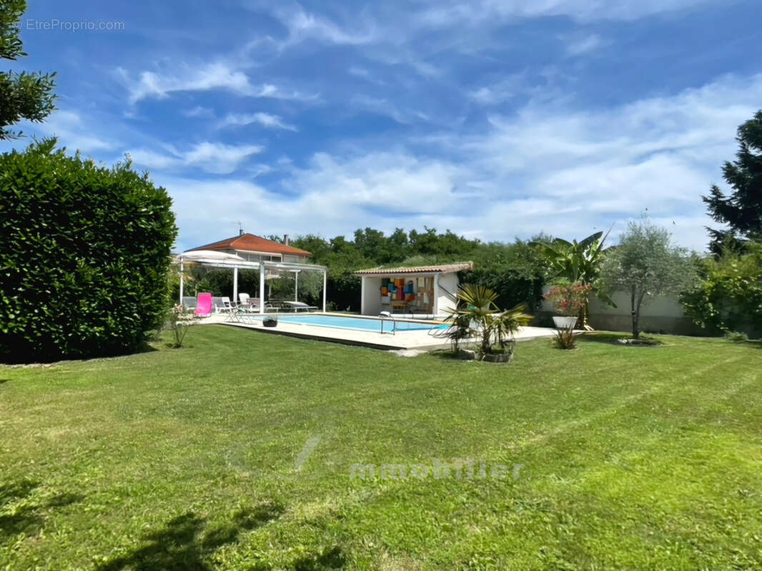 Maison à ROMANS-SUR-ISERE