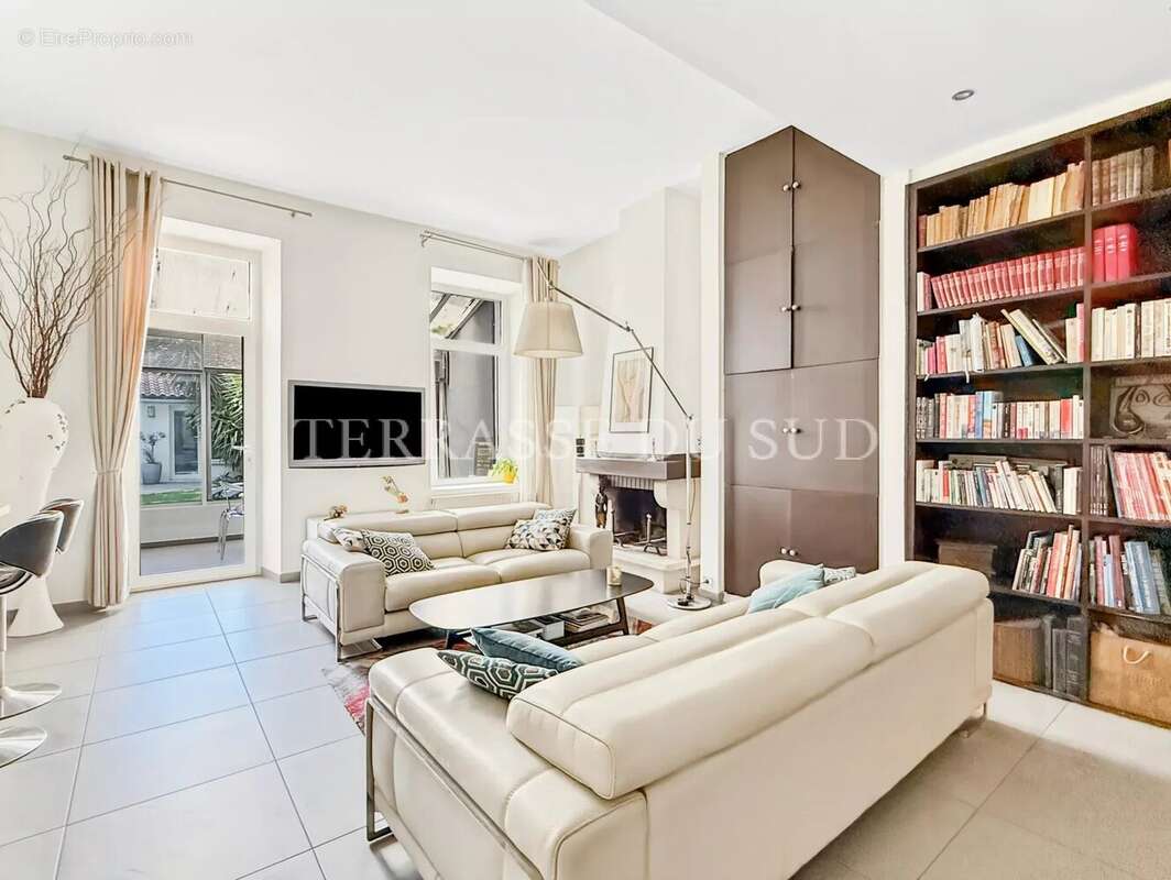 Appartement à MARSEILLE-8E