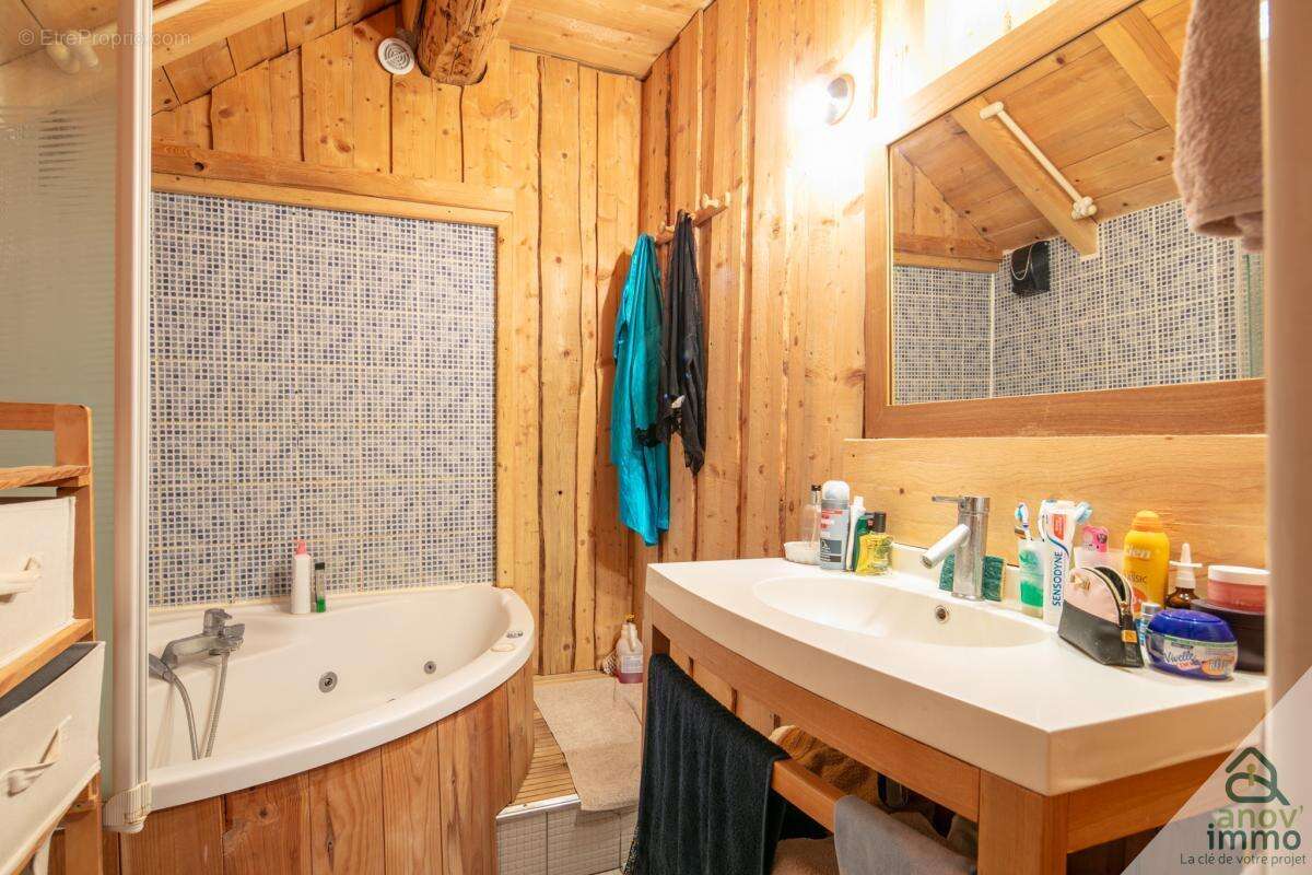 Commerce à CORRENCON-EN-VERCORS