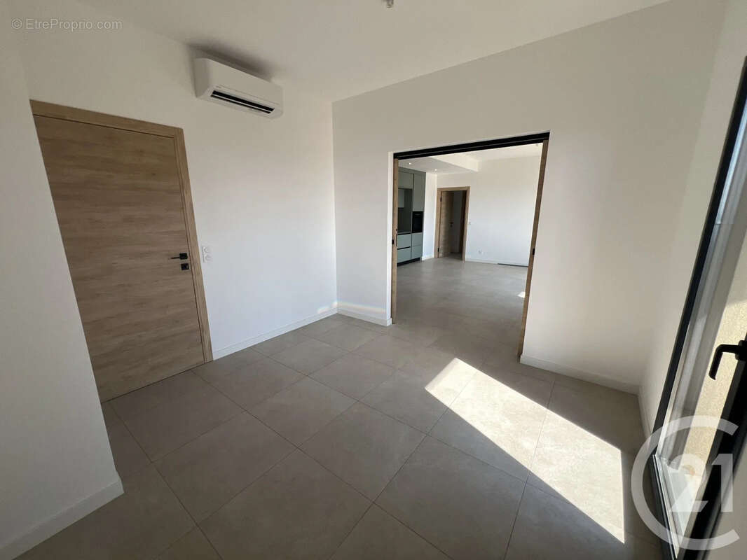 Appartement 87 m² à San-Martino-Di-Lota  - photo 10