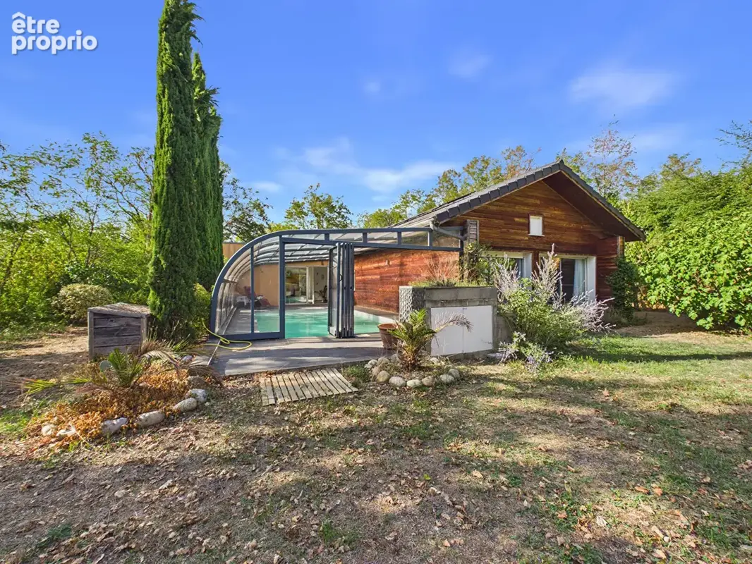 Maison d'exception de 230 m2 avec piscine chauffée - photo 2