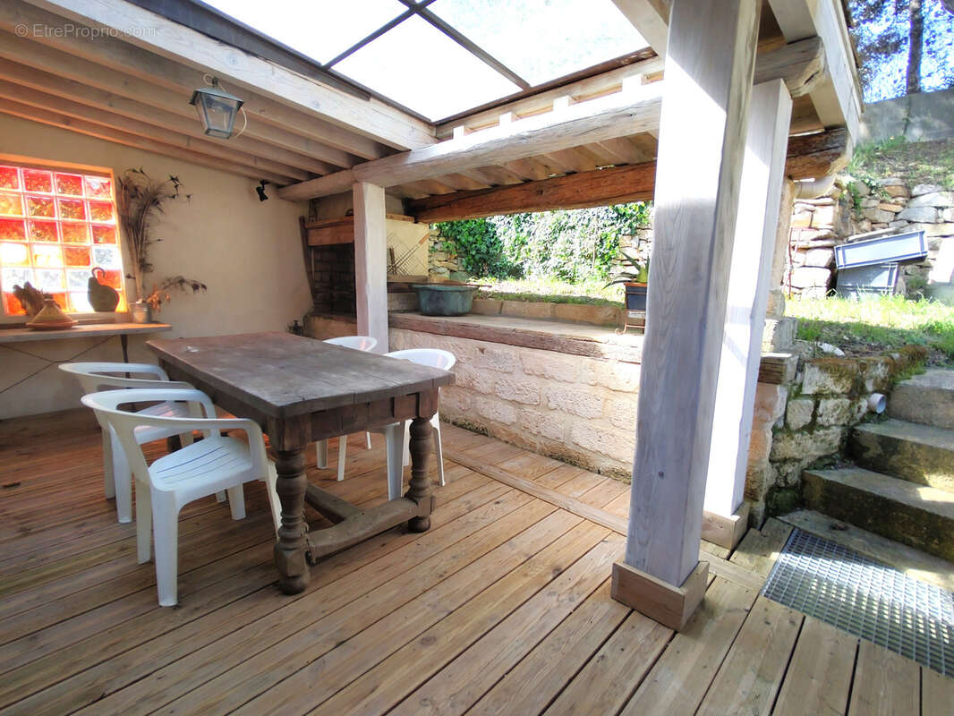 Maison à SAINT-SERIES