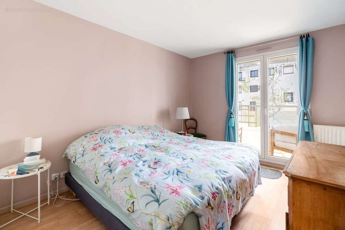 Appartement à LEVALLOIS-PERRET