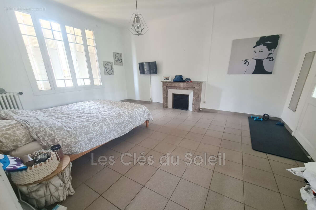 Maison 180 m² à Toulon  - photo 5