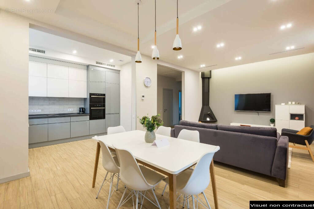 Appartement à SIX-FOURS-LES-PLAGES