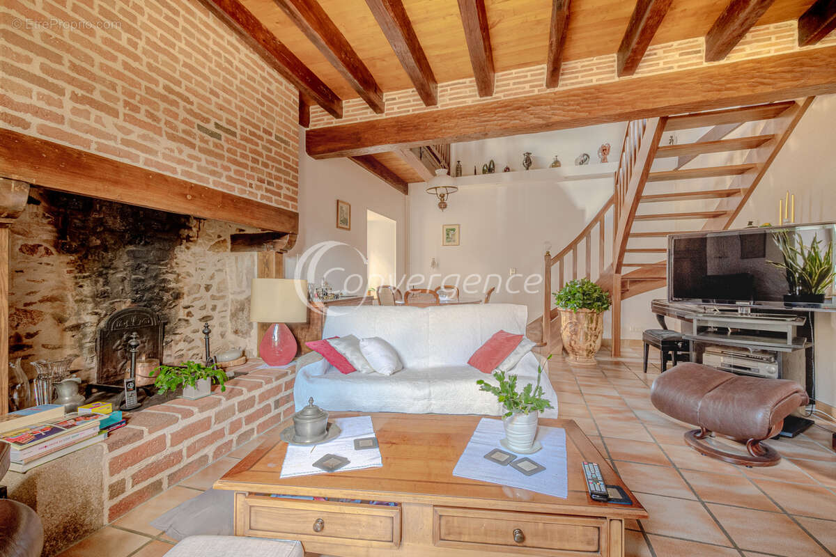 Maison à SEREILHAC