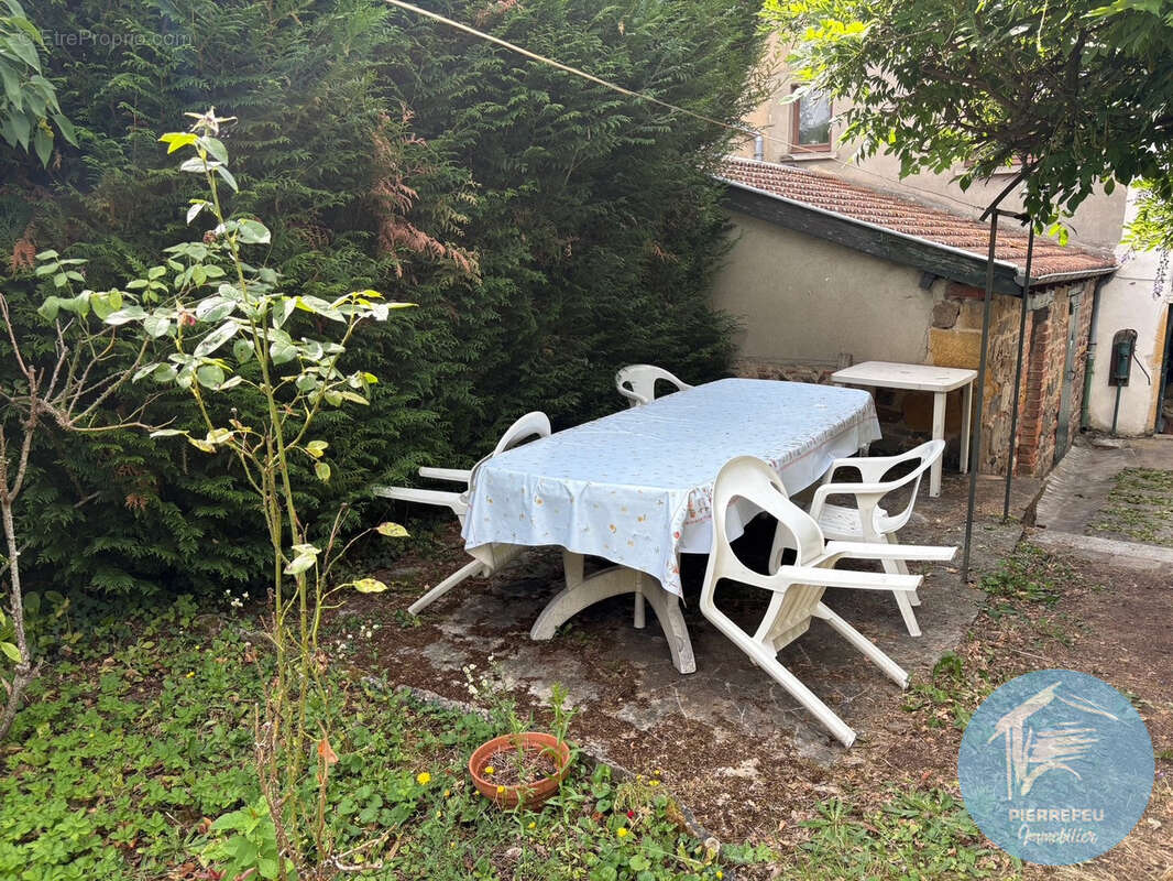 Appartement à PONTCHARRA-SUR-TURDINE