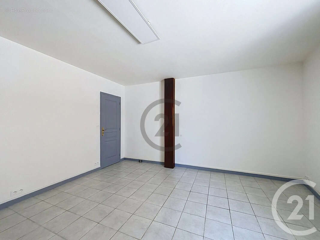 Appartement 28 m² à Provins  - photo 3