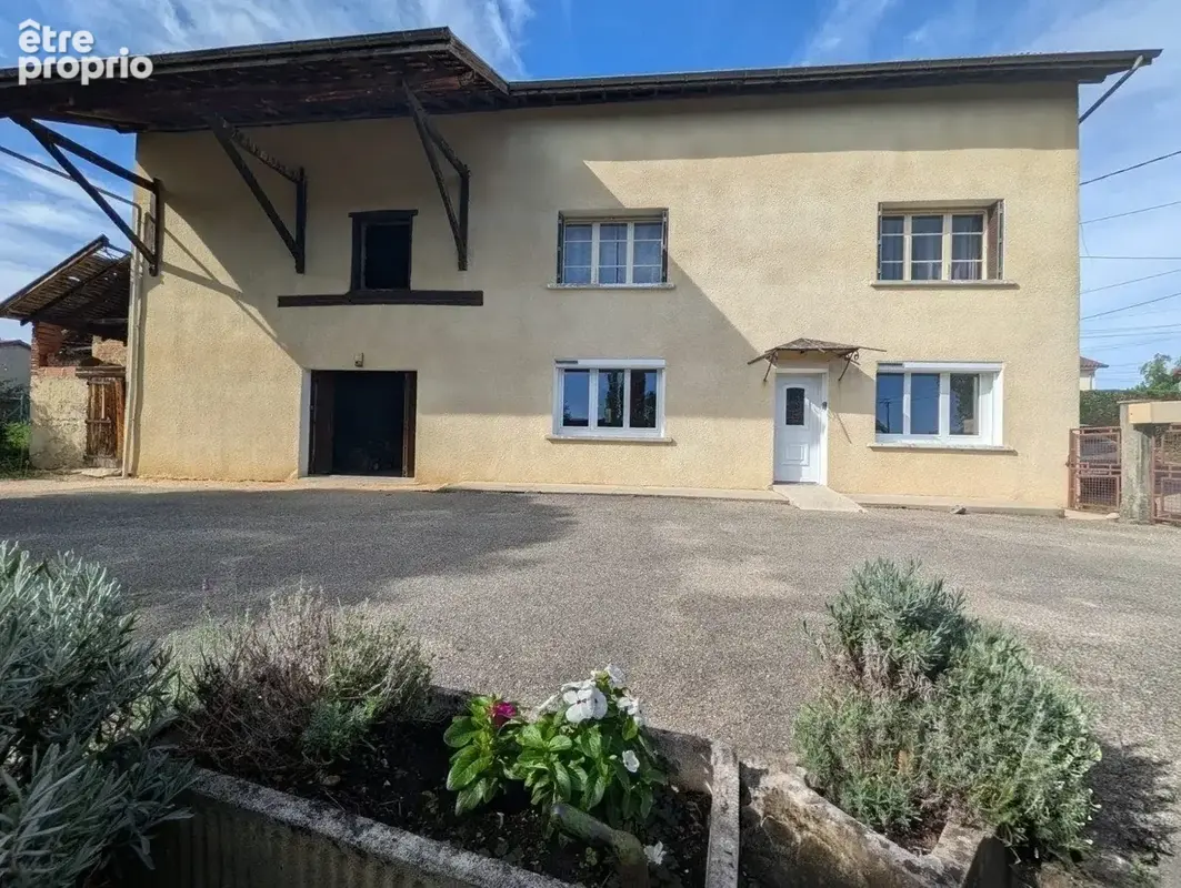 Photo Maison à Saint-Hilaire-De-La-Cote au prix de 229 000€