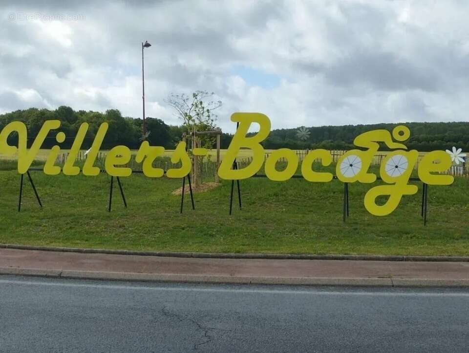 Terrain à VILLERS-BOCAGE