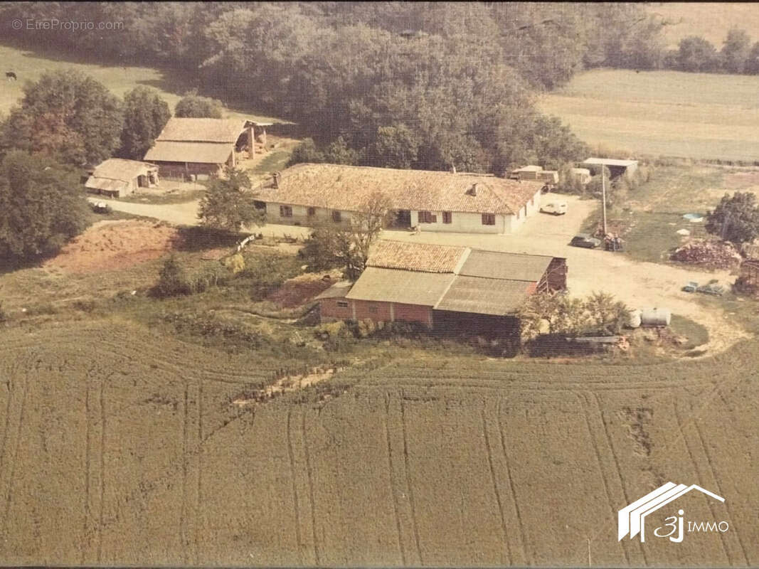 Maison à LE CASTERA