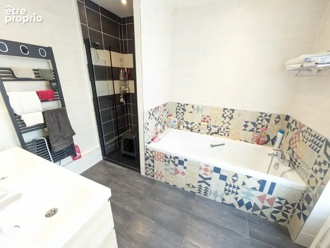 Demeure de caractère de 300m2  au cœur d’Aigueperse 6 chambres, dépendances et prestations rares - photo 13
