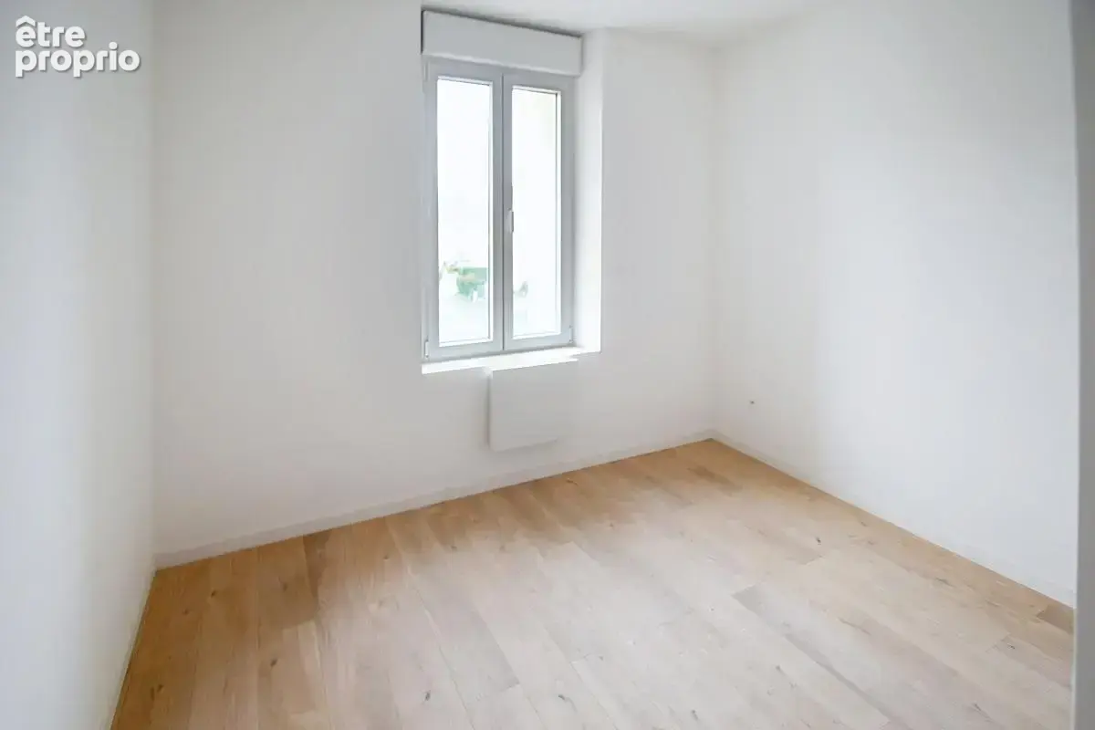 Appartement de 97.6m2 avec 3 chambres, 2 salles de bain, parking, balcon, cave - photo 11