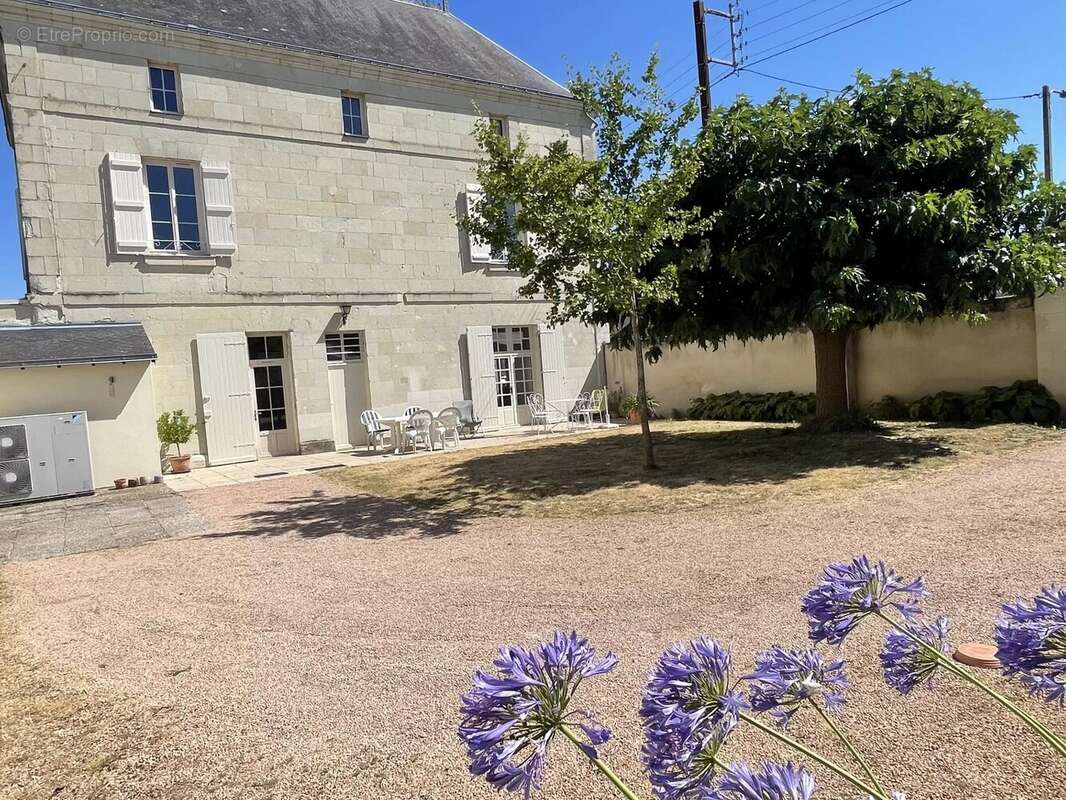 Maison à MONTREUIL-BELLAY