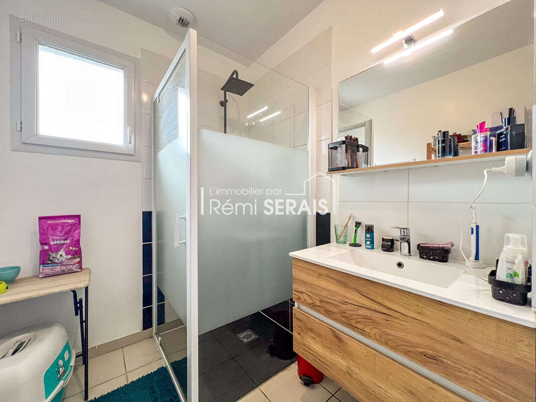 Maison à SAINT-PIERRE-DU-REGARD