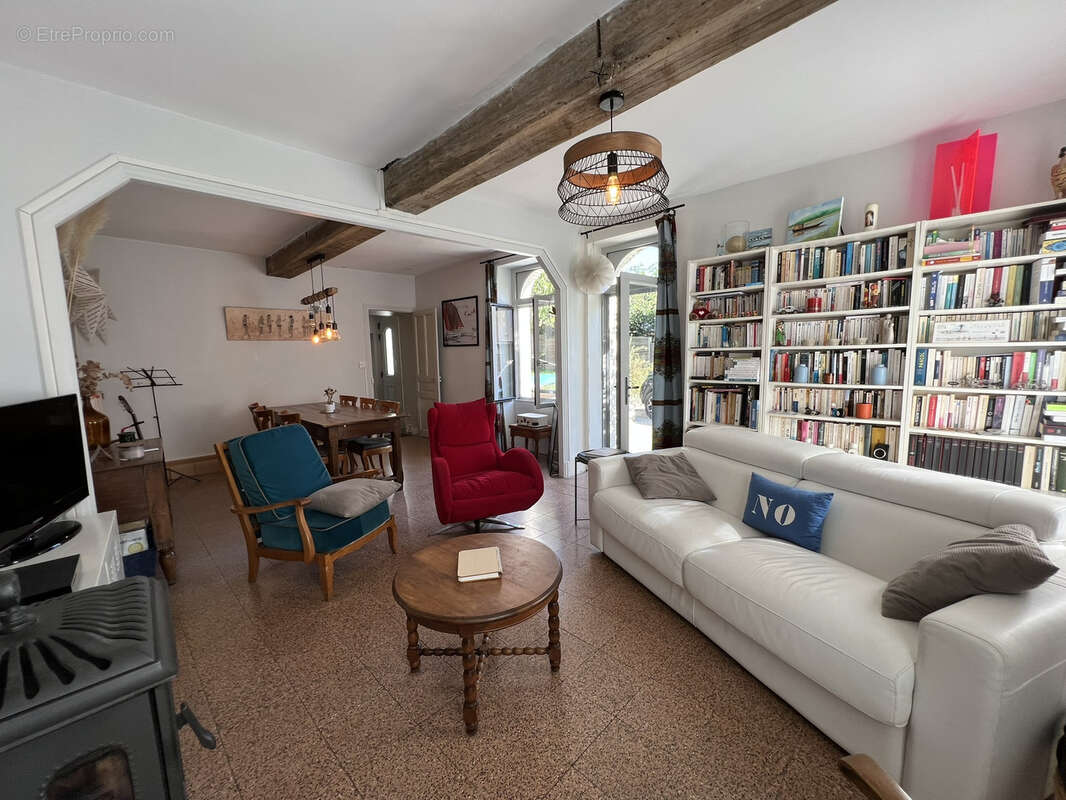 Maison à SAINT-SATUR