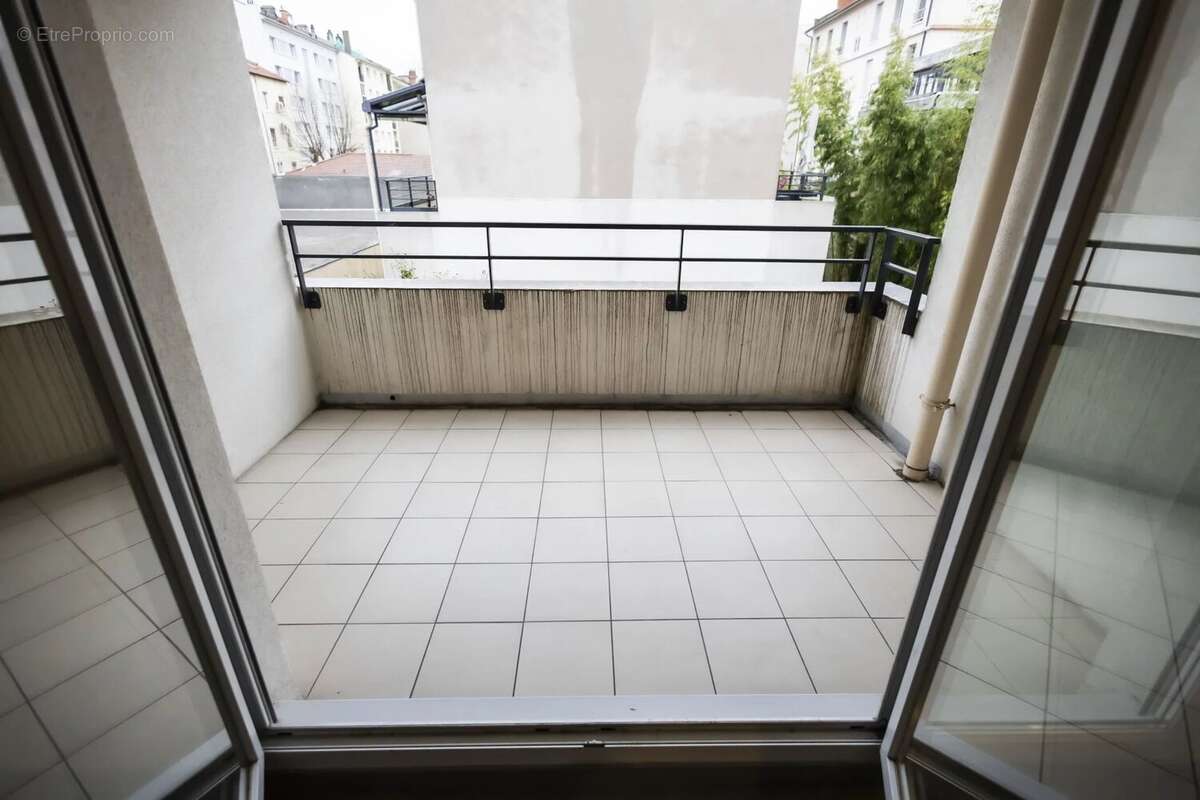 Appartement à LYON-9E