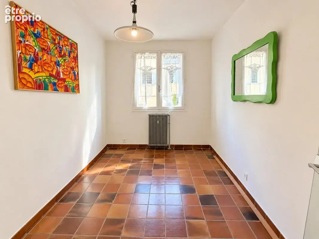 Aix-en-provence centre – proche rotonde – t3 avec balcon et ascenseur - photo 10
