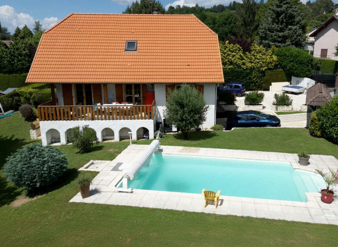 Maison à VETRAZ-MONTHOUX