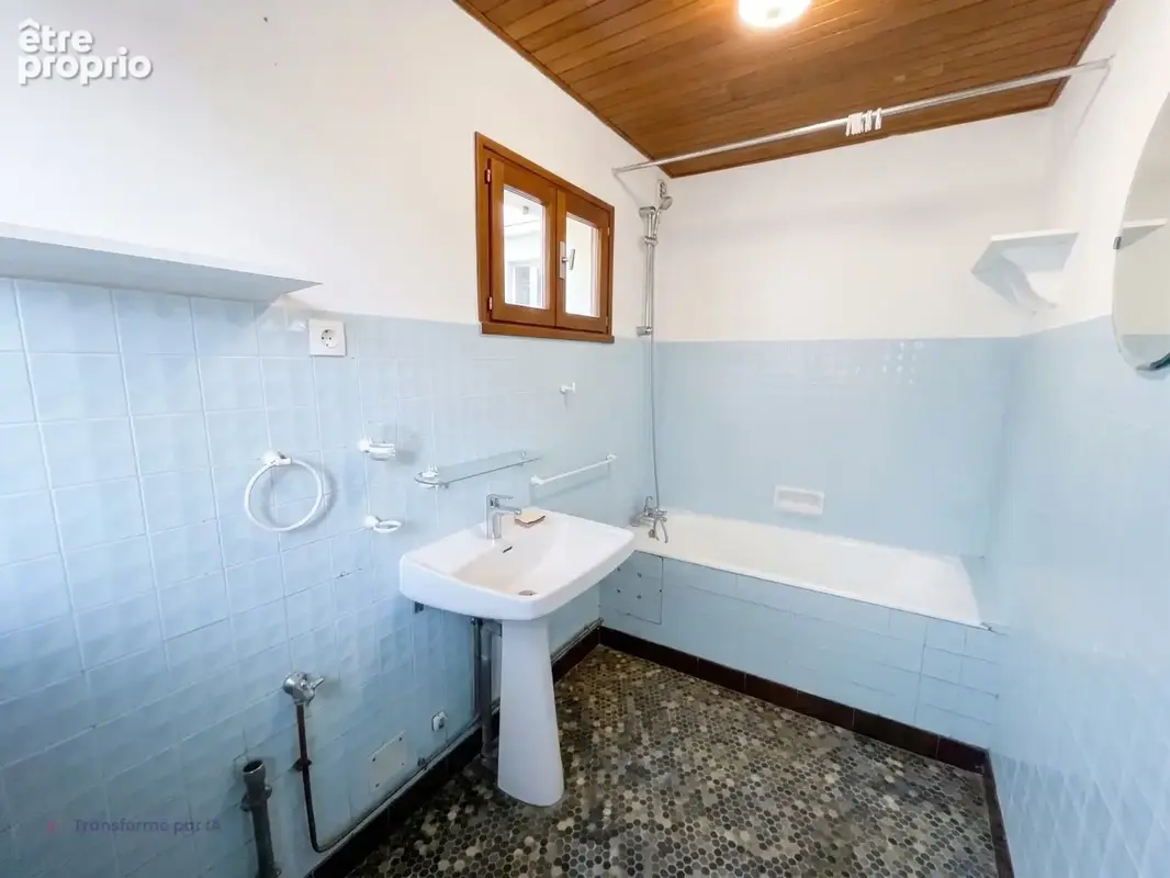 Maison 5 pièces à vendre à Champdieu - Réf. 518 - photo 10