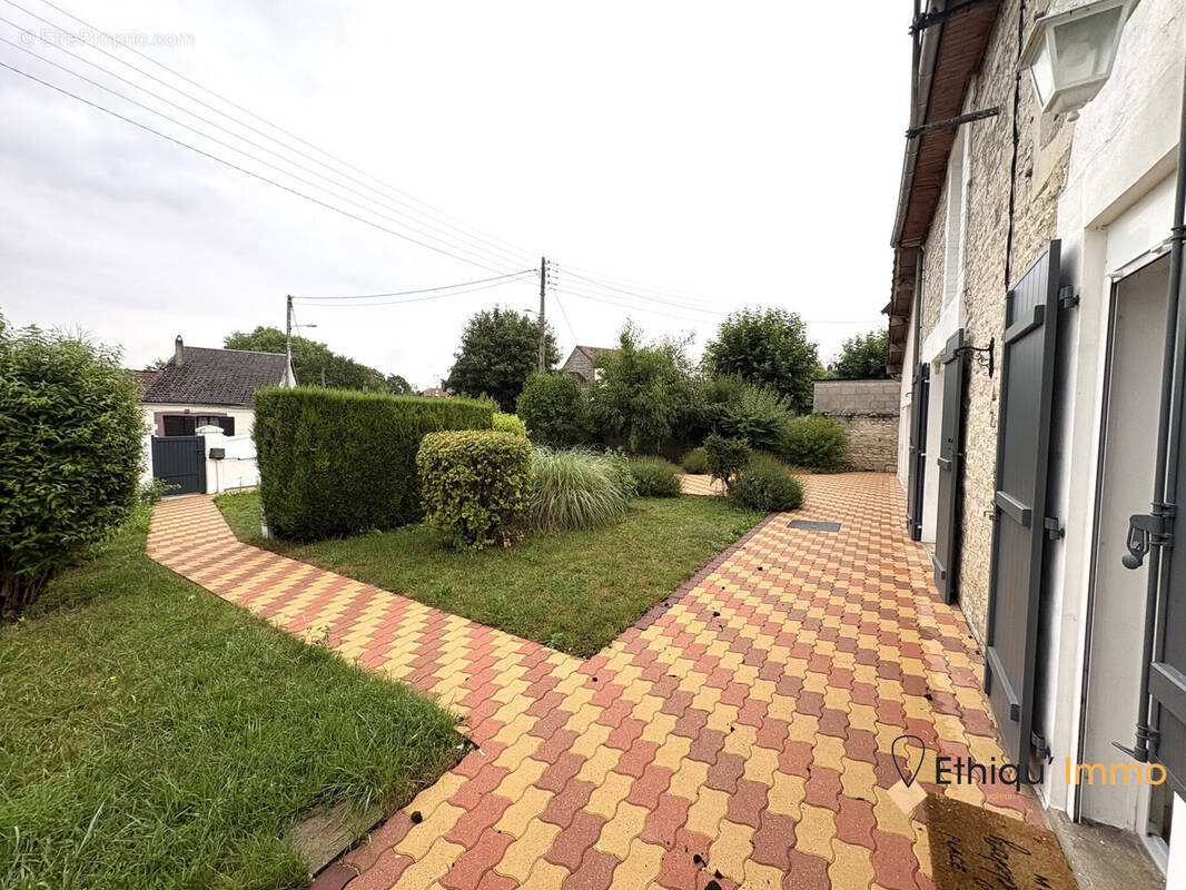 Maison à BAYEL