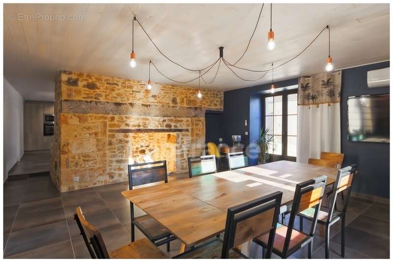 Maison à SAINT-MARTIAL-DE-NABIRAT