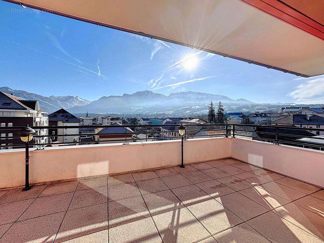 Appartement à LA ROCHE-SUR-FORON