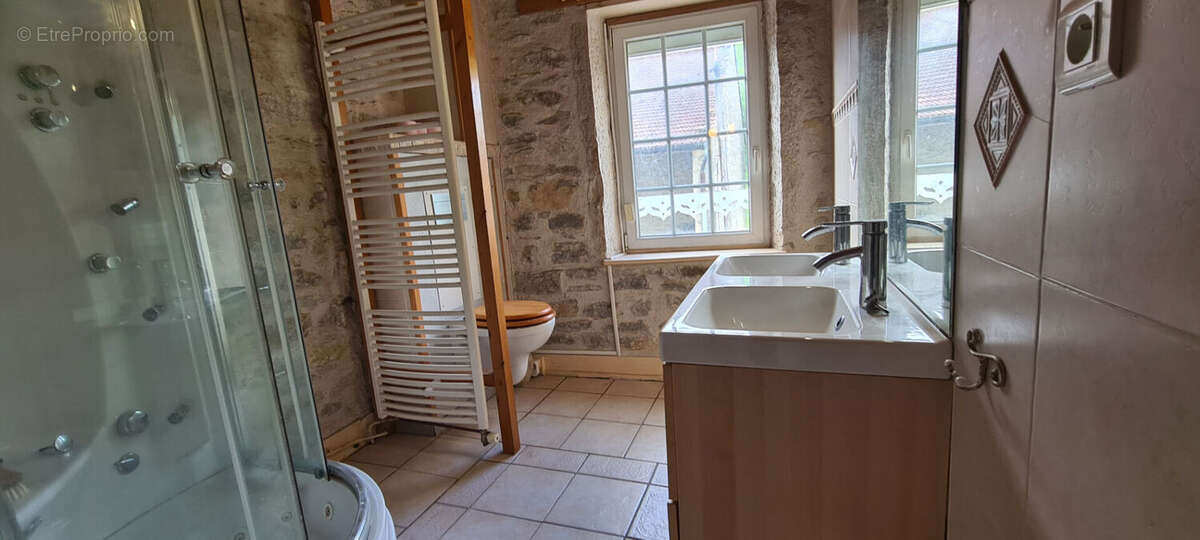 Maison à BOYEUX-SAINT-JEROME