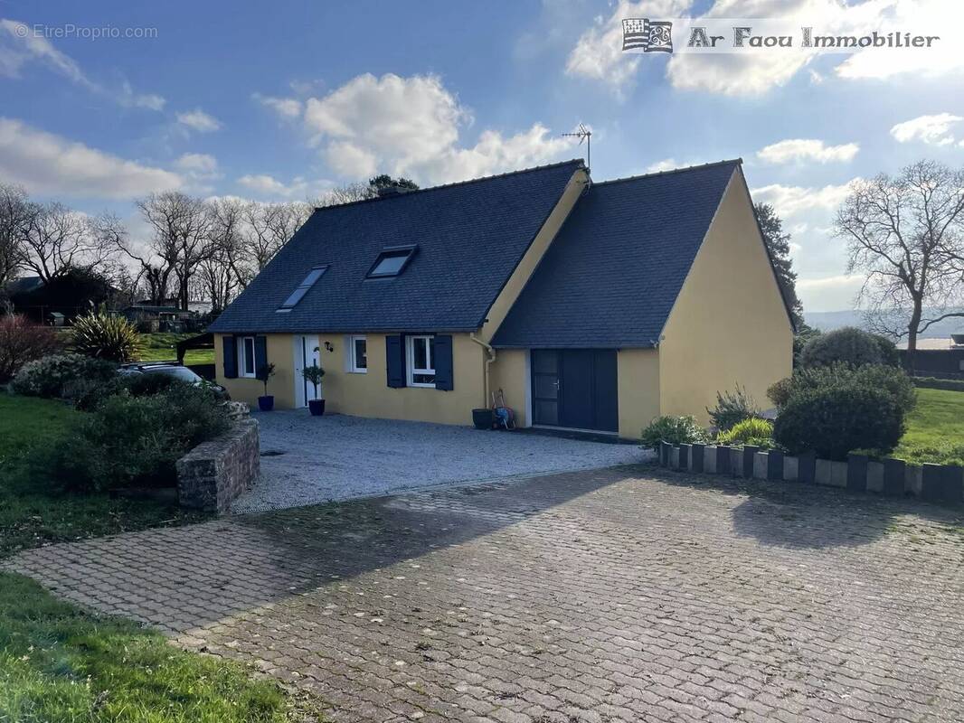 Maison à ROSNOEN