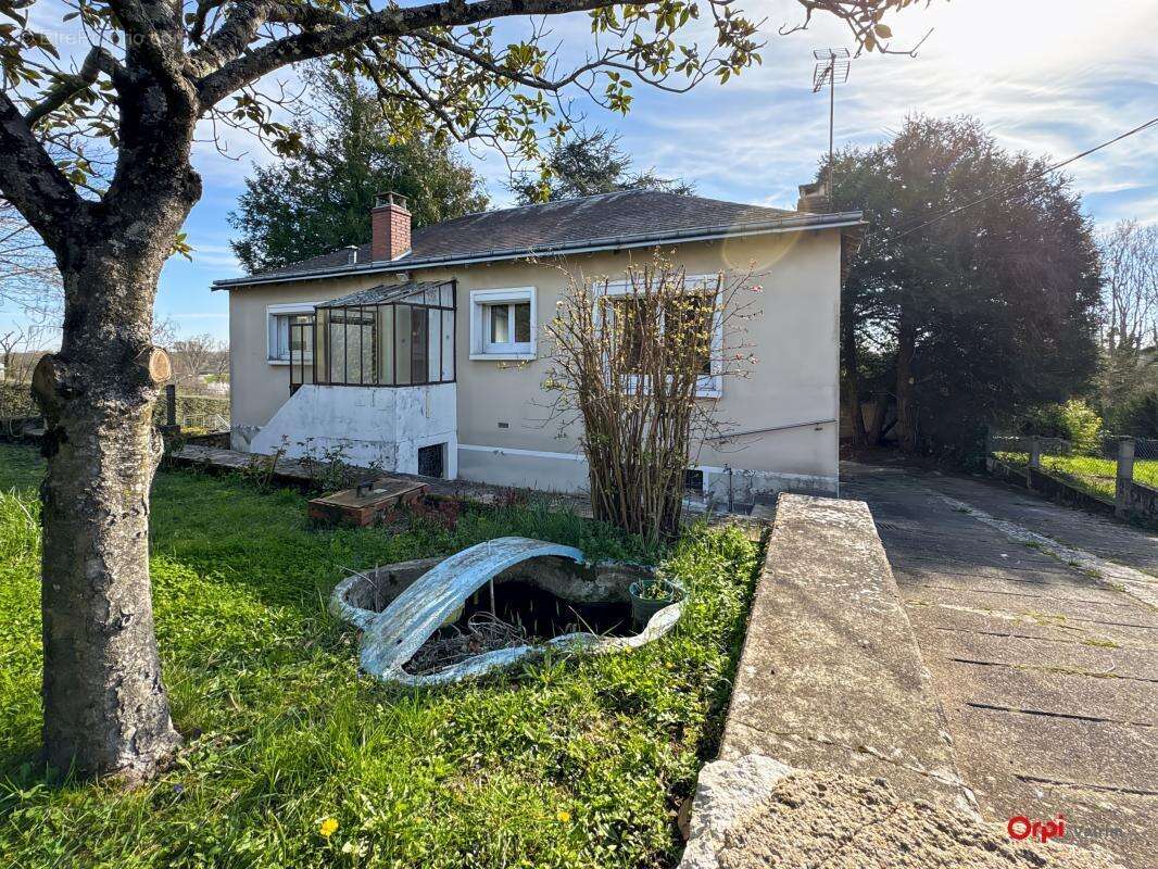 Maison à TAVERS