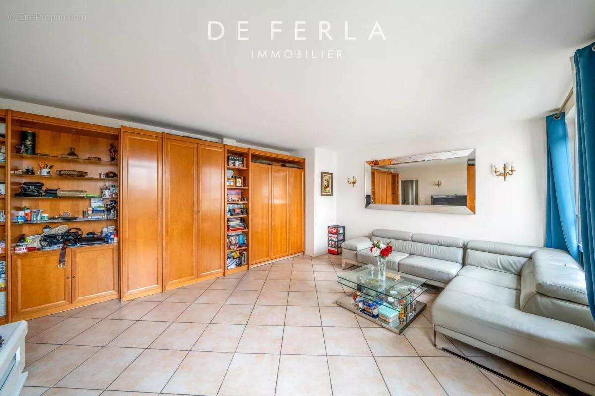 Appartement à PARIS-15E