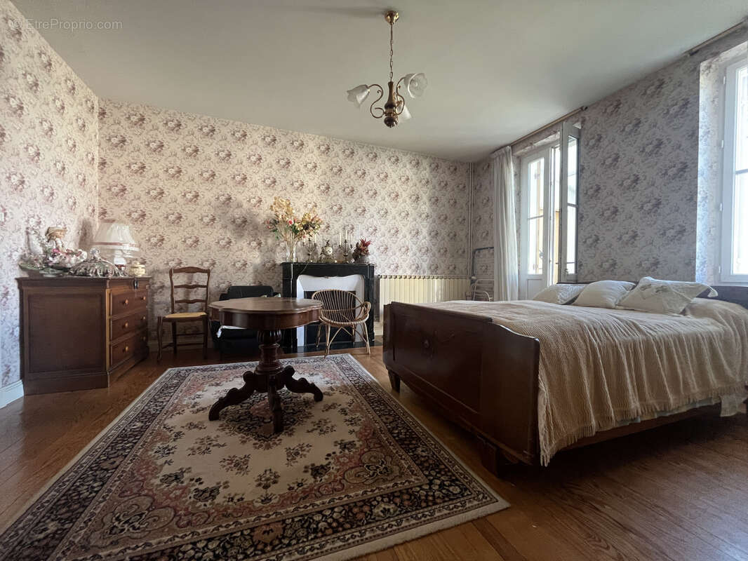 Maison à LES MATHES