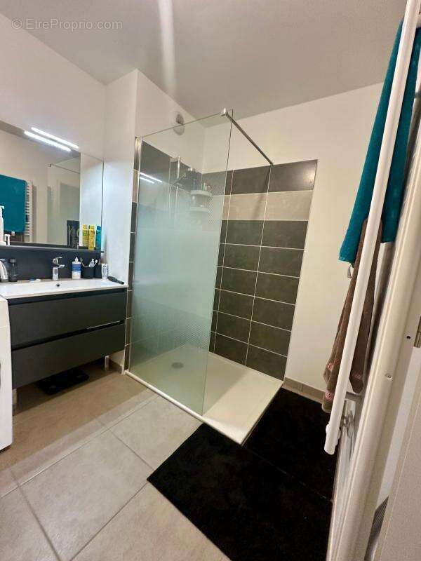 Exclusivité – Rare sur le secteur ! Magnifique appartement T3 de 2023, en état strictement récent, offrant un extérieur sans vis - photo 5