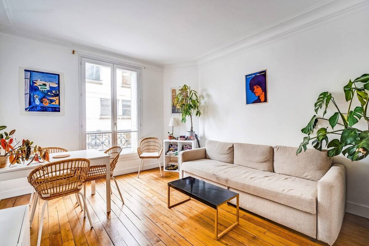 Appartement à PARIS-14E