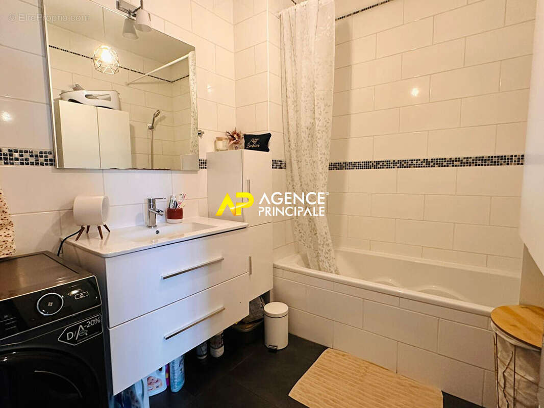Appartement à SARTROUVILLE