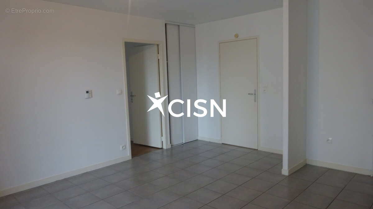 Saint nazaire ouest quartier vecquerie t2 43m2 dans residence services avec parking sous sol - photo 2