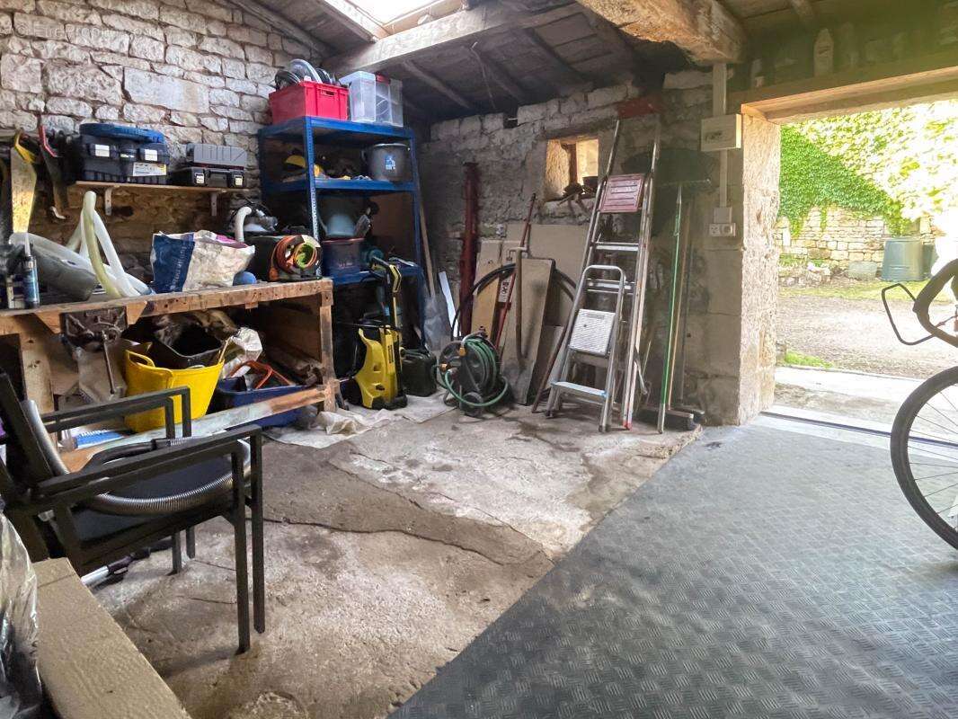 Maison à CHEF-BOUTONNE