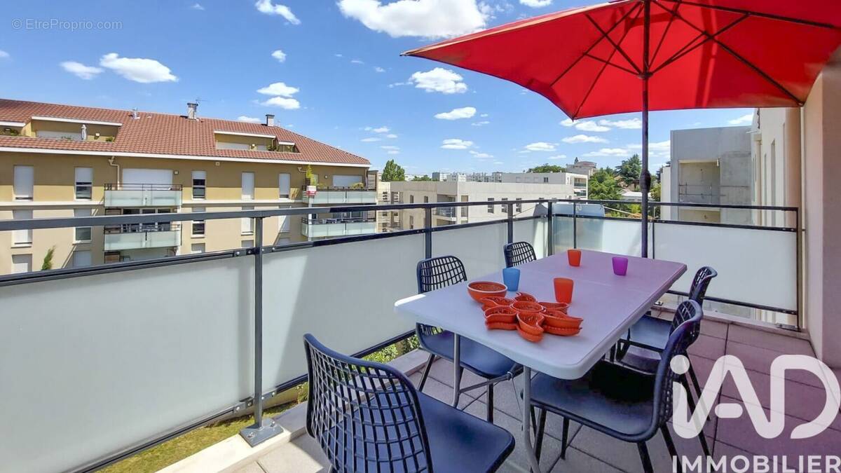 Photo 1 - Appartement à BRON