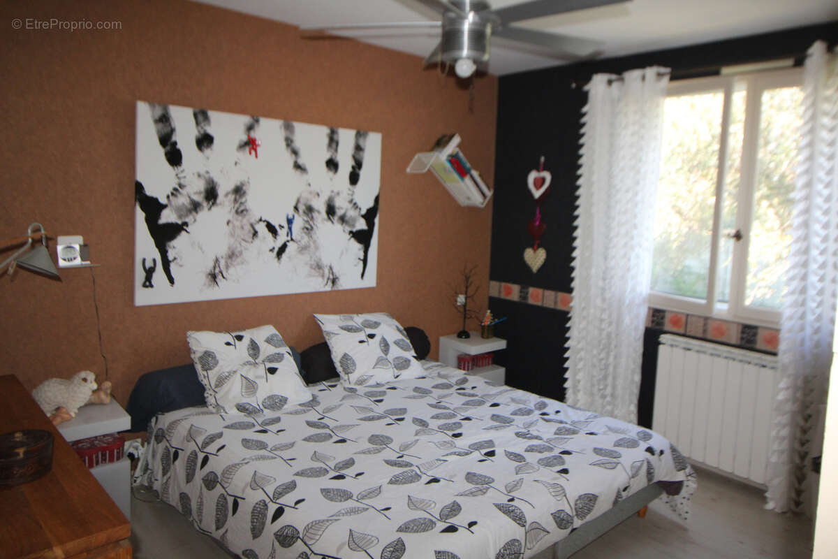 Maison à JONQUIERES-SAINT-VINCENT