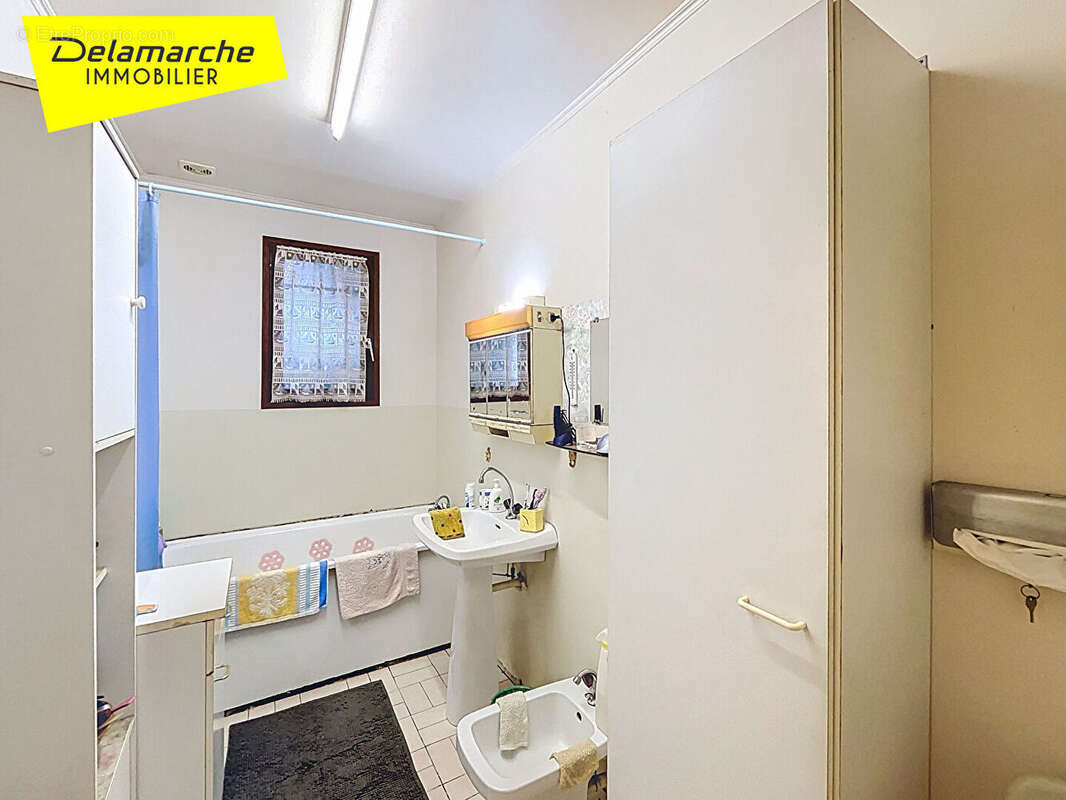 Maison à SAINT-SAUVEUR-LA-POMMERAYE