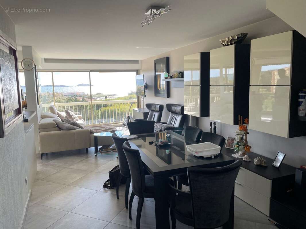 Appartement à SIX-FOURS-LES-PLAGES