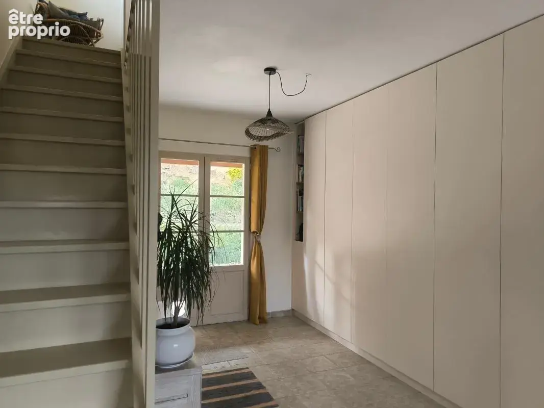 Villa sur terrain boisé avec dépendances + piscine - photo 18