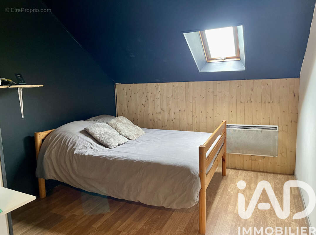 Maison 207 m² à Les Bordes  - photo 8