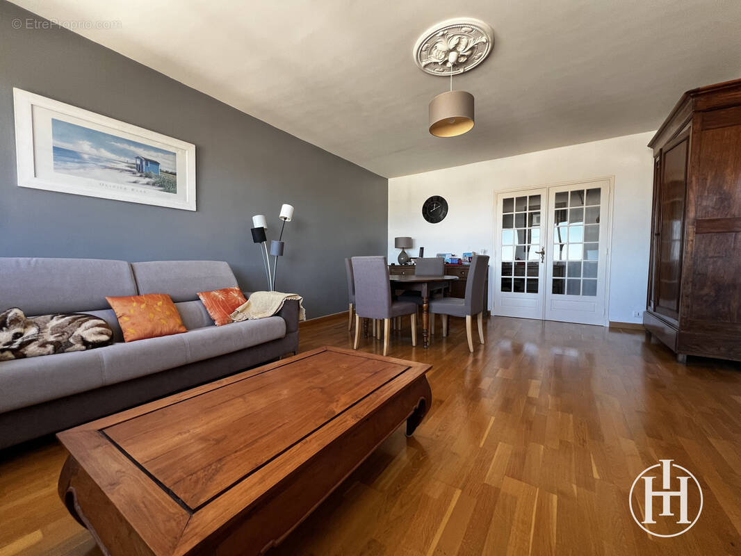 Appartement à SAINT-AMAND-MONTROND